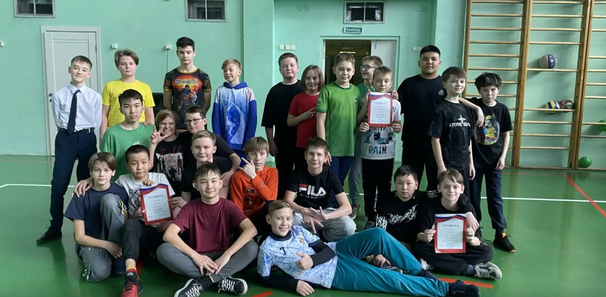 Спортивные соревнования «А ну-ка, парни!» .